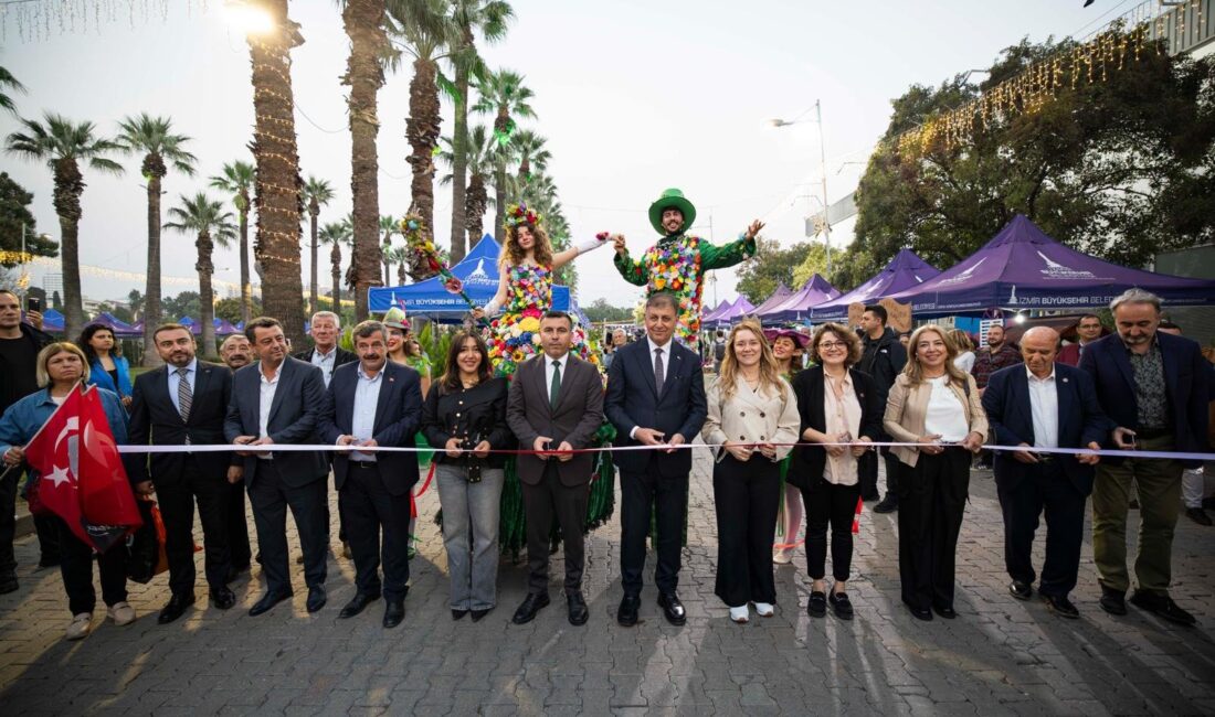 İzmir Büyükşehir Belediye Başkanı Dr. Cemil Tugay, İzmir Büyükşehir Belediyesi'nin