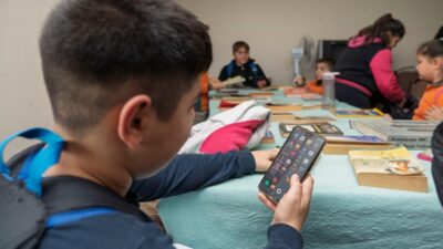 İzmir Büyükşehir Belediyesi, dijital eşitsizliği azaltmak ve herkesin bilgiye erişimini