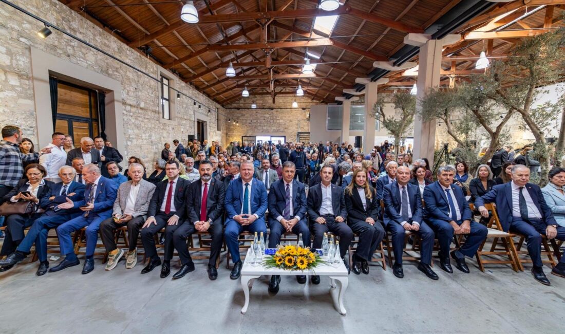 İzmir Büyükşehir Belediye Başkanı Dr. Cemil Tugay, İzmir Büyükşehir Belediyesi