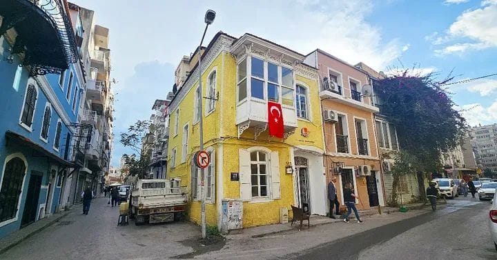 İzmir basın camiası için yeni bir buluşma noktası olacak 9