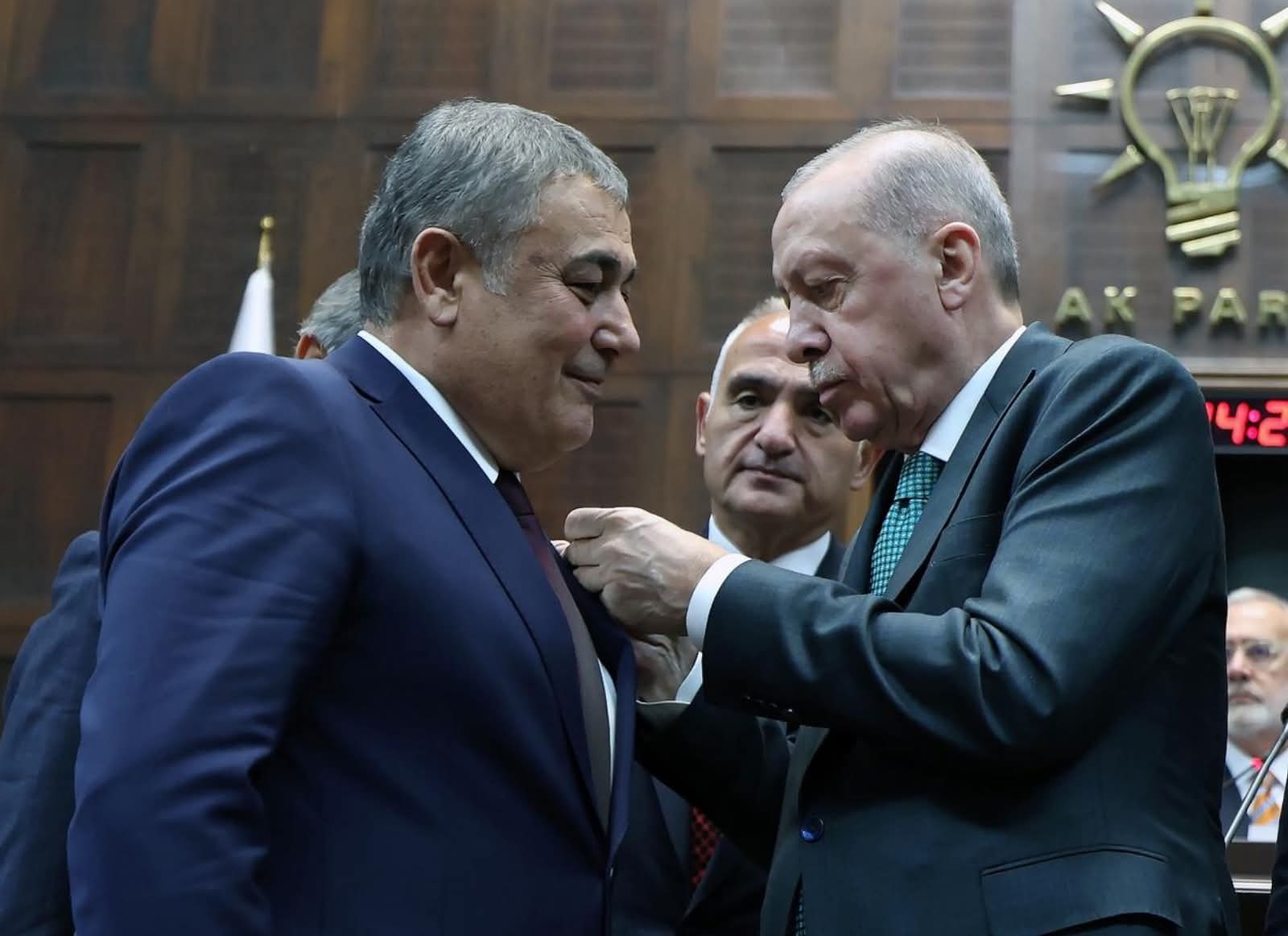 Antalya Aksu ilçesinin CHP’den seçilmiş Belediye Başkanı İsa Yıldırım, Cumhurbaşkanı