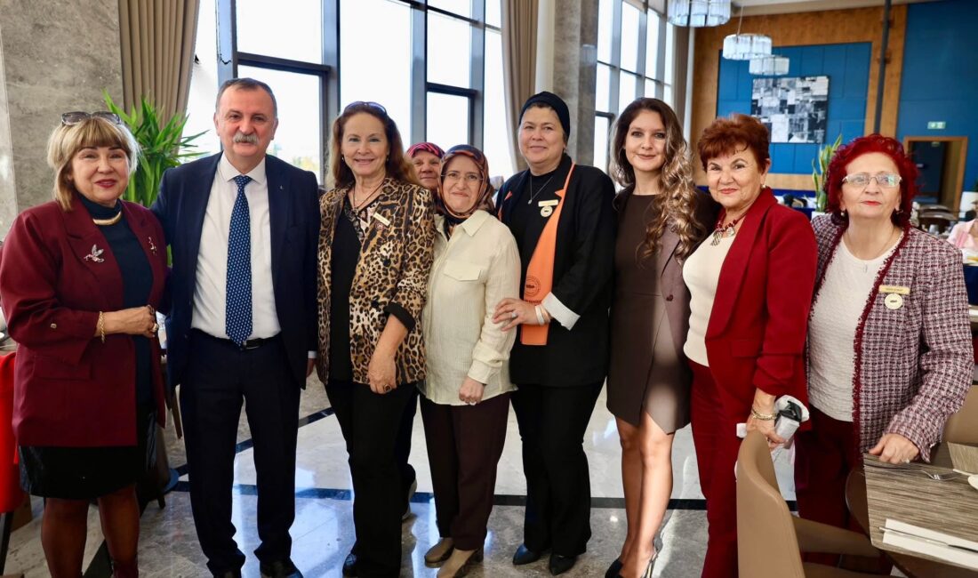 Yunusemre'de Öğretmenler Günü