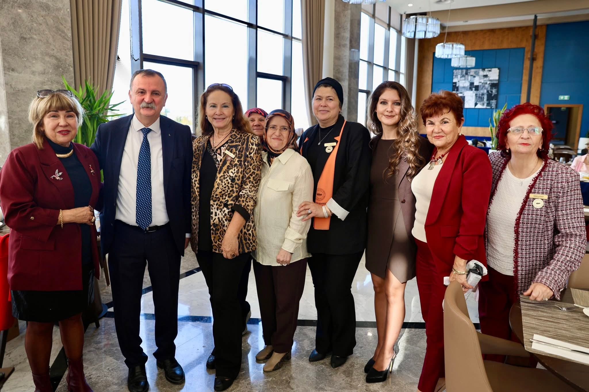 Yunusemre'de Öğretmenler Günü