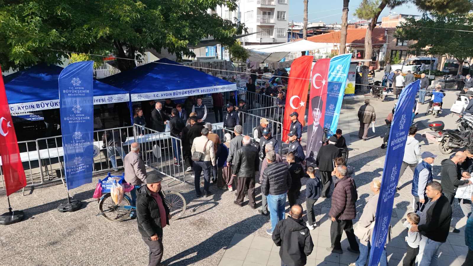 İncirliovalı Vatandaşlardan Başkan Çerçioğlu’na Fide Teşekkürü