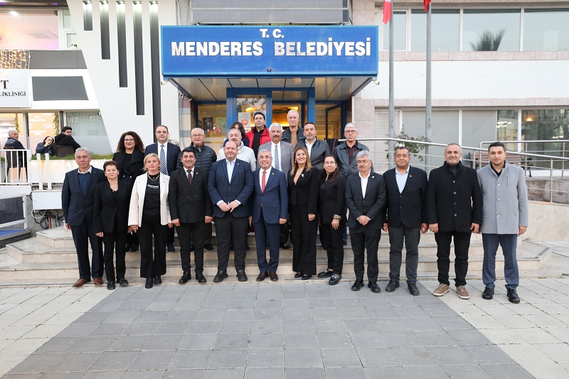 Menderes Belediyesi’nin ev sahipliğinde düzenlenen Muhtarlar Çalıştayı Türkiye’nin dört bir