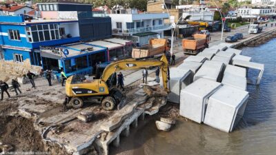İZSU’nun Yeni Foça’da Şavklı Deresi çıkışında tarihi köprüyü koruyarak yaptığı