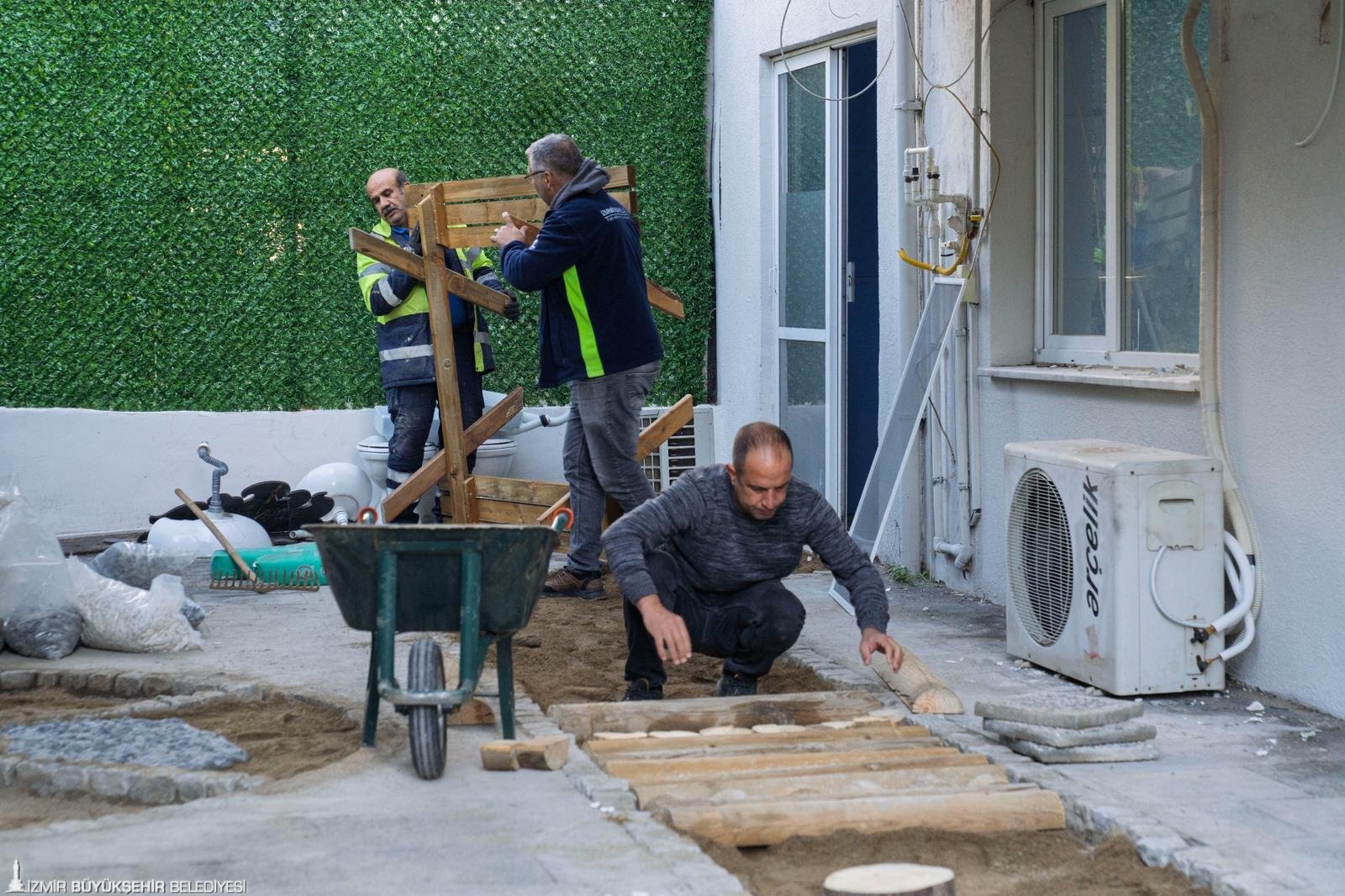 İzmir Büyükşehir Belediyesi, mülkiyeti kendisine ait olan ve uzun süredir