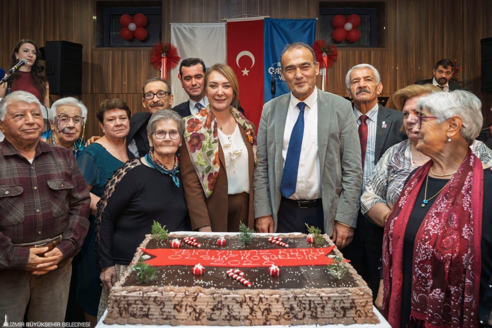 Huzurevinde yeni yıl coşkusu
