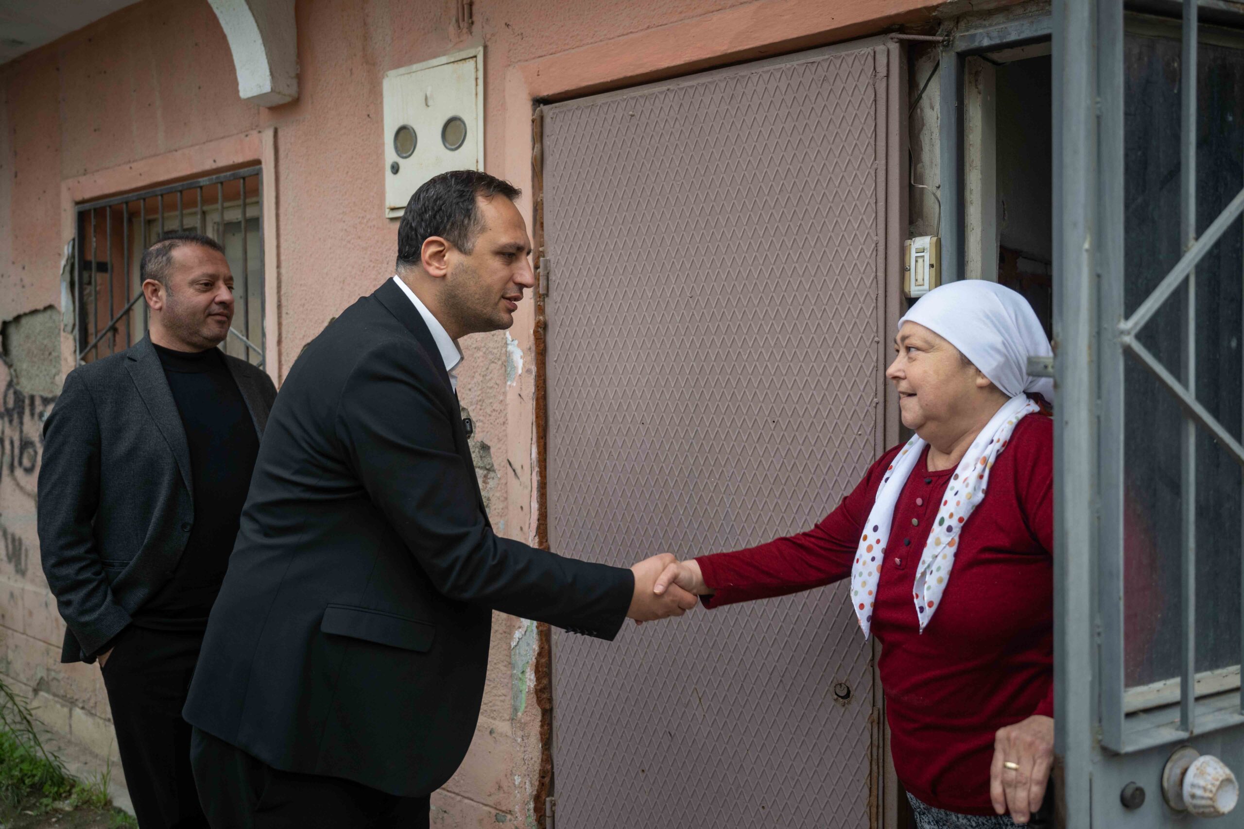 Burak Reis Caddesi’nde esnaf ve vatandaş buluşması

