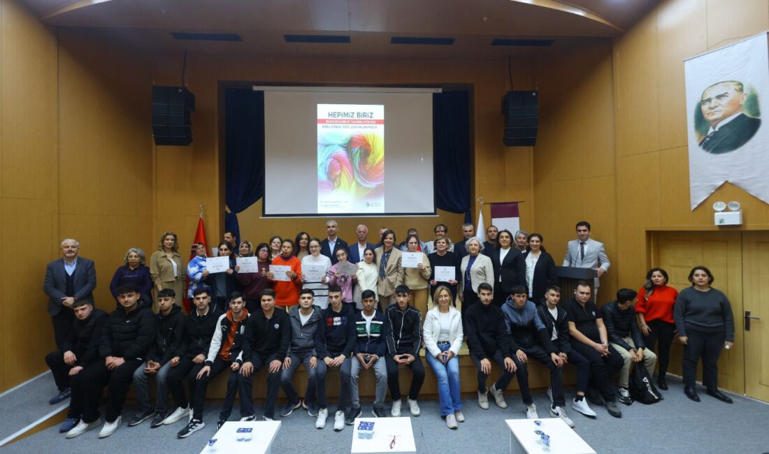 Karabağlar Belediyesi Mobilya Akademi ve Karabağlar Kent Konseyi işbirliğiyle “Dünya