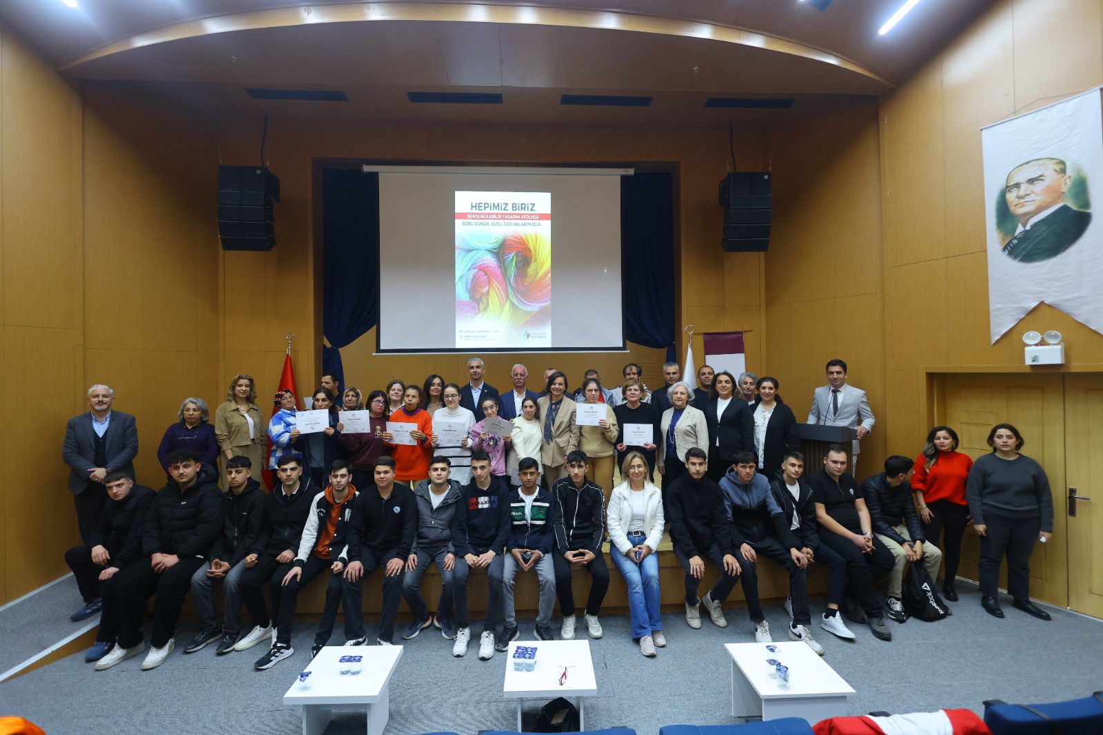 Karabağlar Belediyesi Mobilya Akademi ve Karabağlar Kent Konseyi işbirliğiyle “Dünya