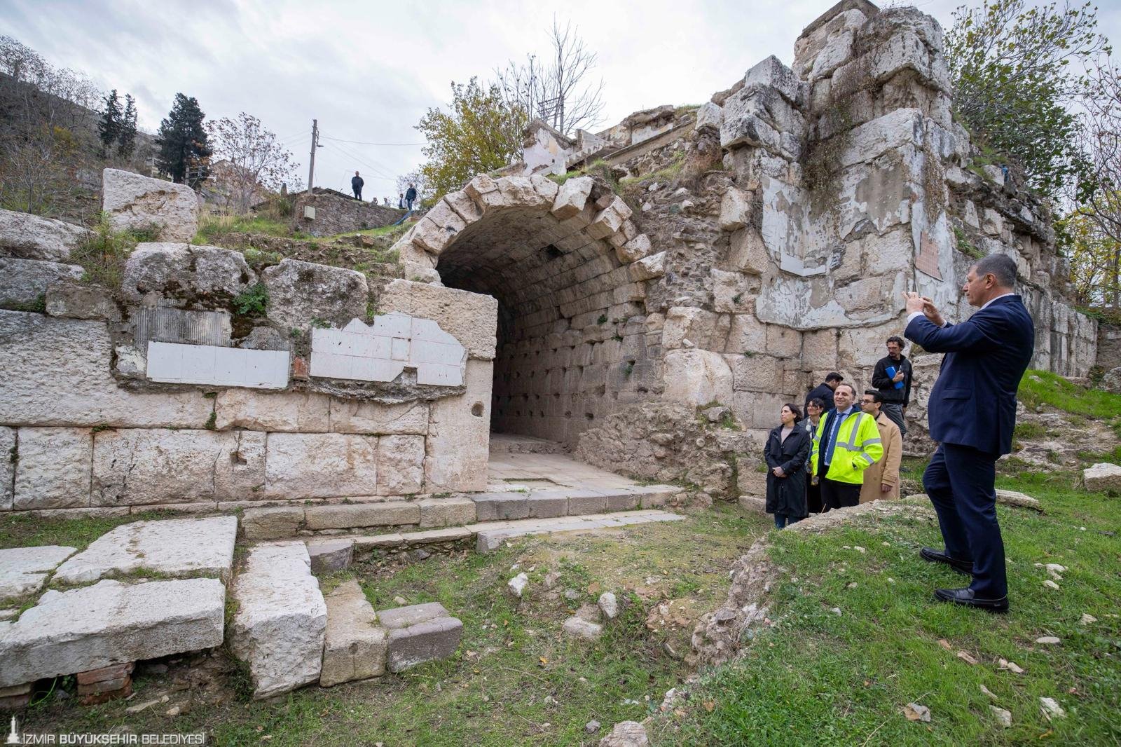 İzmir Büyükşehir Belediyesi, kent tarihi açısından büyük önem taşıyan Smyrna