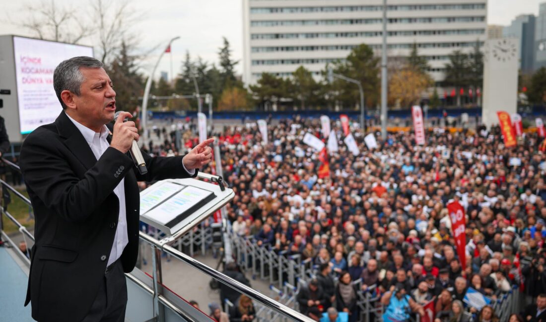 Cumhuriyet Halk Partisi Genel Başkanı Özgür Özel, Ankara Tandoğan Meydanı’nda