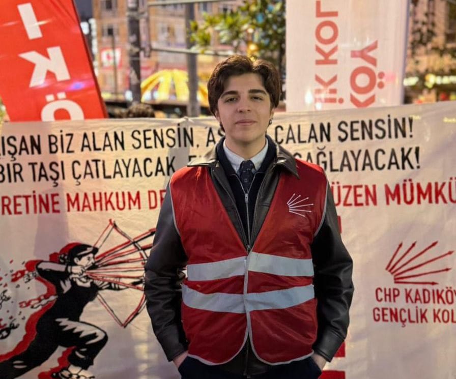 HABER/Sait TEMUR Asgari ücreti protesto gösterilerine katılan CHP Gençlik Kolları