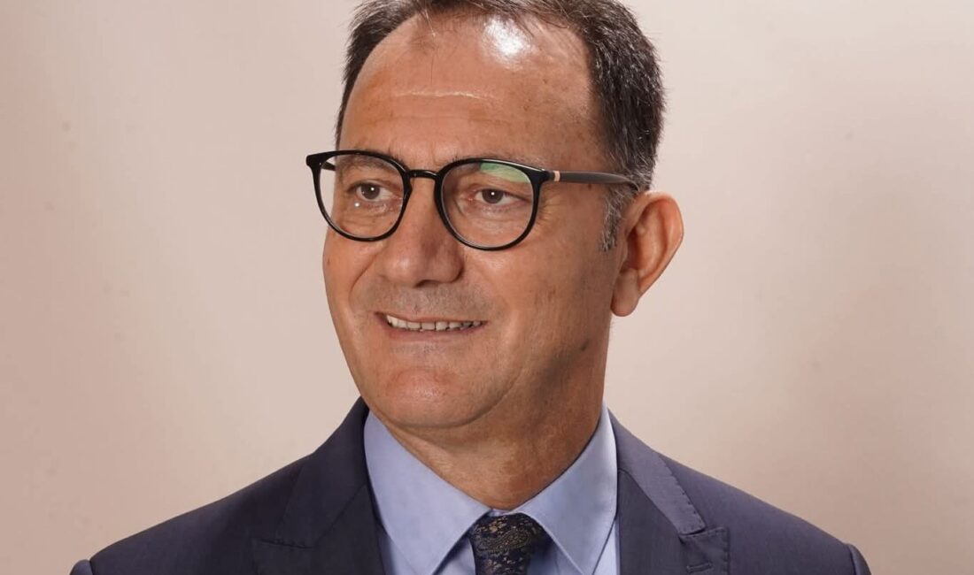 CHP İzmir siyasetinde çalışkanlığı ile tanınan iş insanı Gürbüz Bal