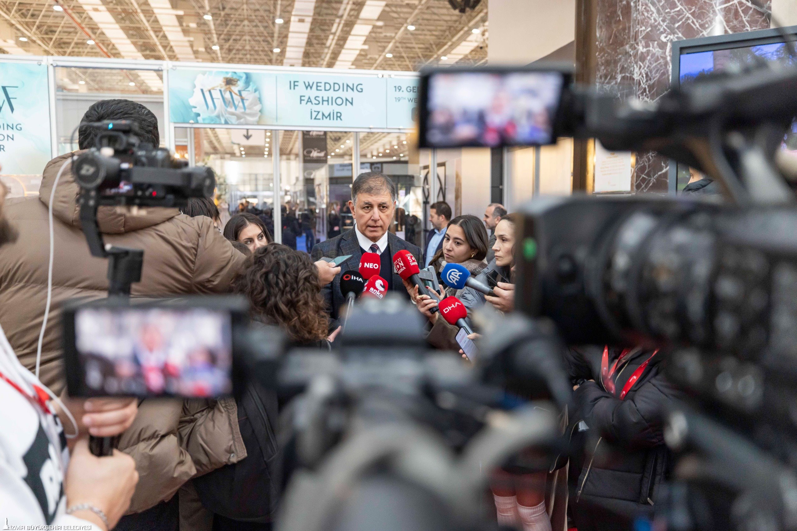 Tugay: "Ya Hizmet Getirsinler ya da Engel Olmasınlar"