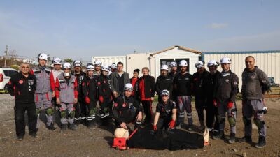 Seferihisar Belediyesi bünyesinde faaliyet gösteren Seferihisar Arama Kurtarma (SAK) Ekibi,