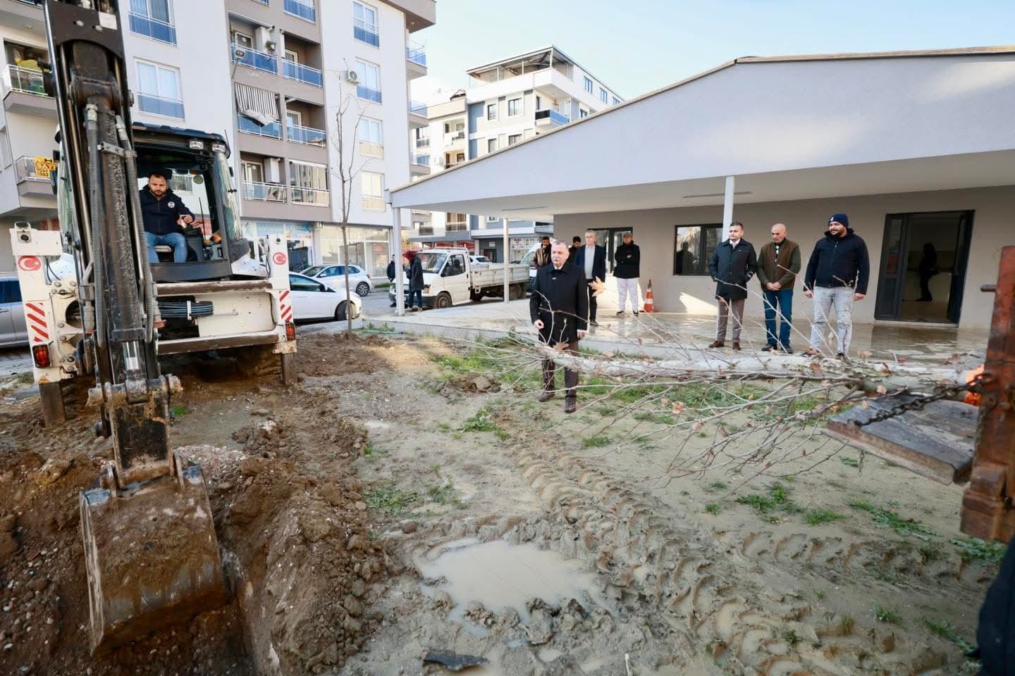 HABER/Sait TEMUR Yunusemre Belediye Başkanı Semih Balaban, Atatürk Mahallesi’nde yapımı