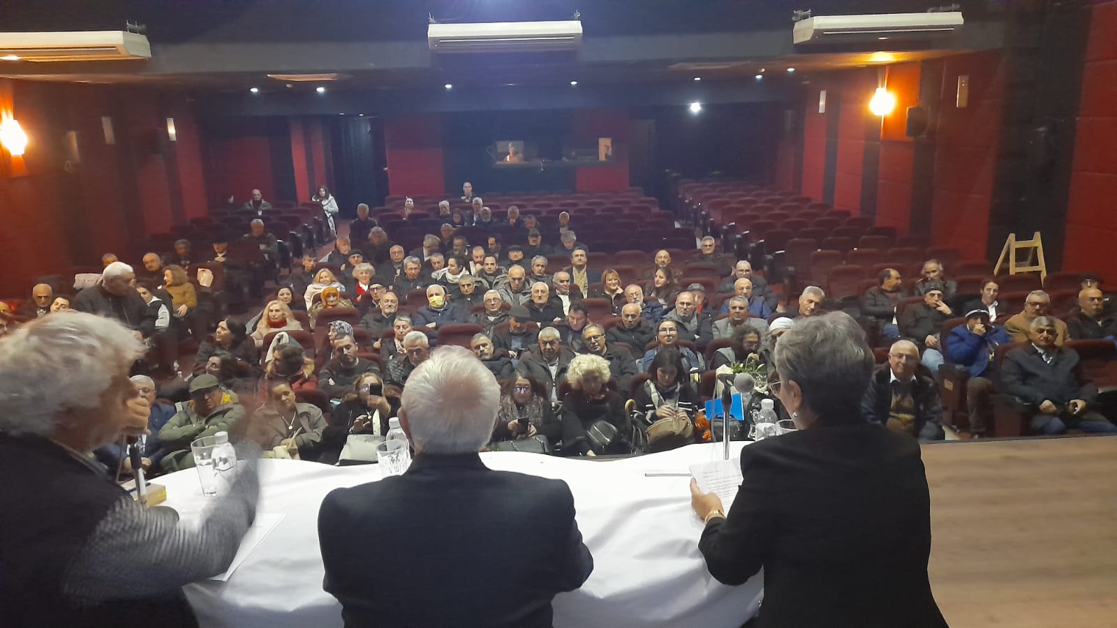 HABER/Sait TEMUR “Kurmaysız Dövüşen Devrimciler” kitabının tanıkları ve okurları İzmir’de