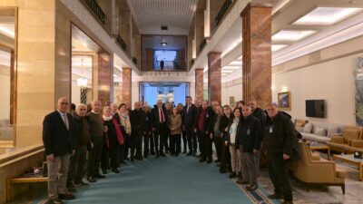 HABER/Sait TEMUR Cumhuriyet Halk Partisi’nin TBMM’DE başlattığı emekli nöbetine DİSK