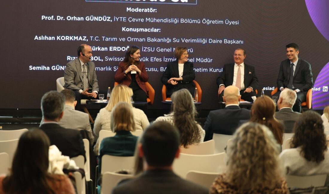 İzmir’de düzenlenen Su Konferansı kapsamındaki “Kentlerde Su” başlıklı oturumda, iklim