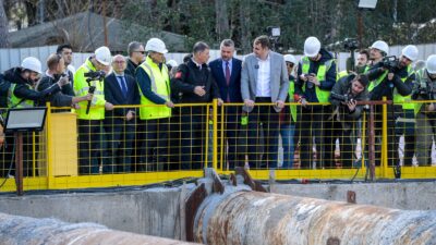 İzmir Büyükşehir Belediyesi’nin kendi kaynaklarıyla yapımını sürdürdüğü, 765 milyon Euro