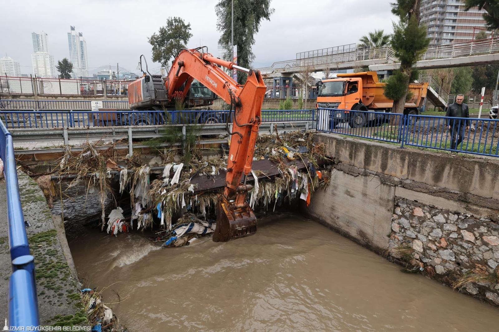 HABER/Sait TEMUR İzmir’de son günlerde etkili olan yağışların bugün ve