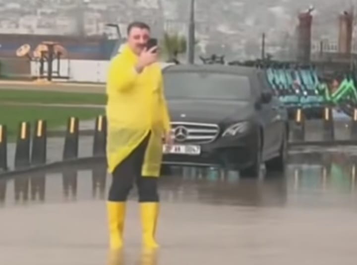 HABER/Sait TEMUR AK Parti Konak İlçe Başkanı Mehmet Sait Başdaş