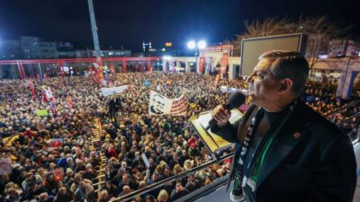 HABER/Sait TEMURCumhuriyet Halk Partisi Genel Başkanı Özgür Özel, İstanbul 3’üncü