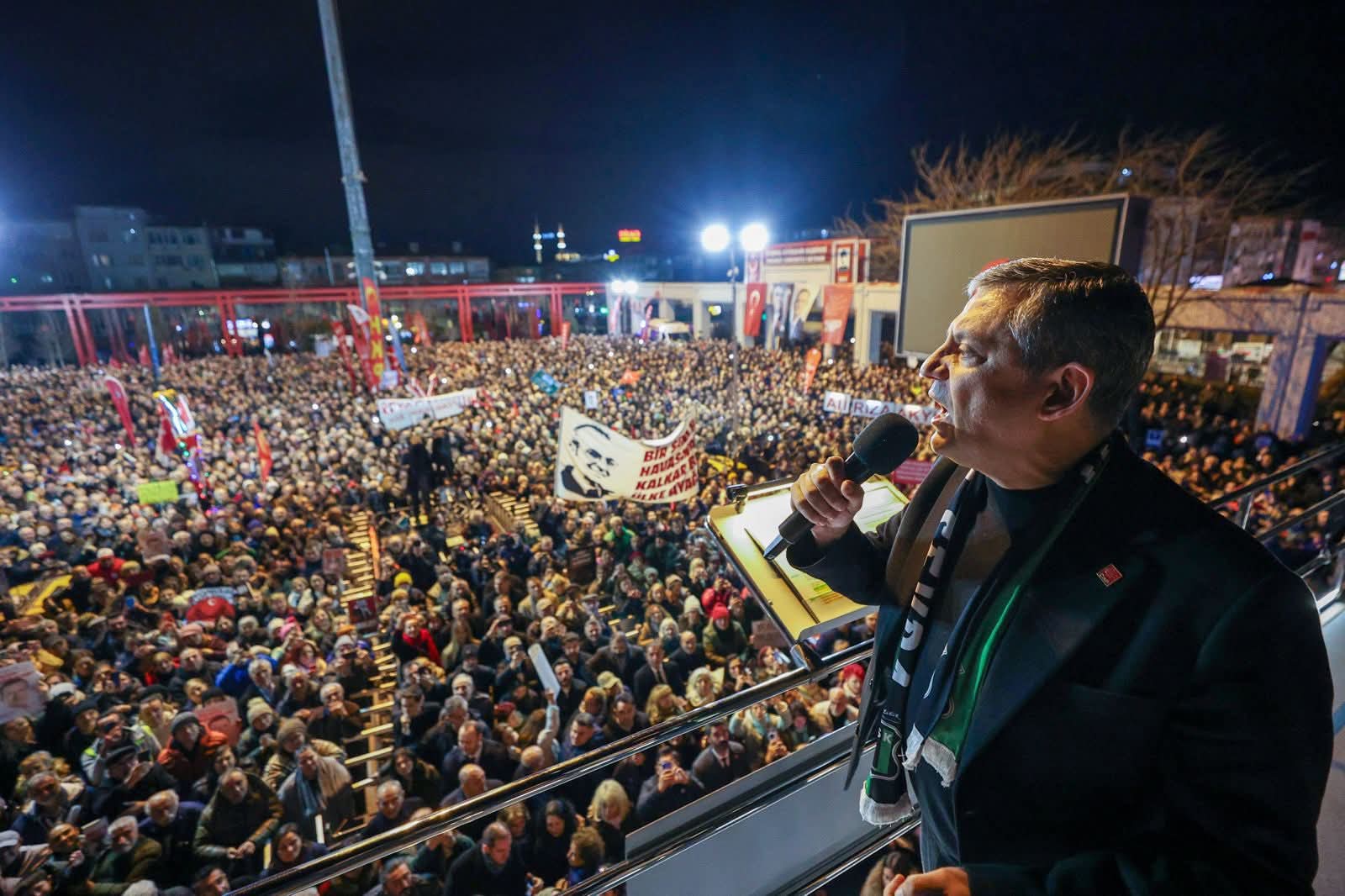 HABER/Sait TEMURCumhuriyet Halk Partisi Genel Başkanı Özgür Özel, İstanbul 3’üncü