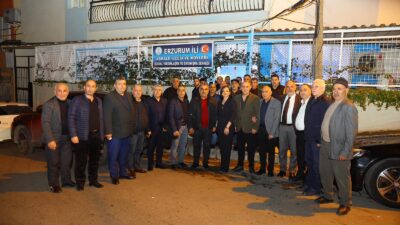 Karabağlar Belediyesi, Ramazan ayı boyunca teravih namazı sonrası vatandaşlara şerbet