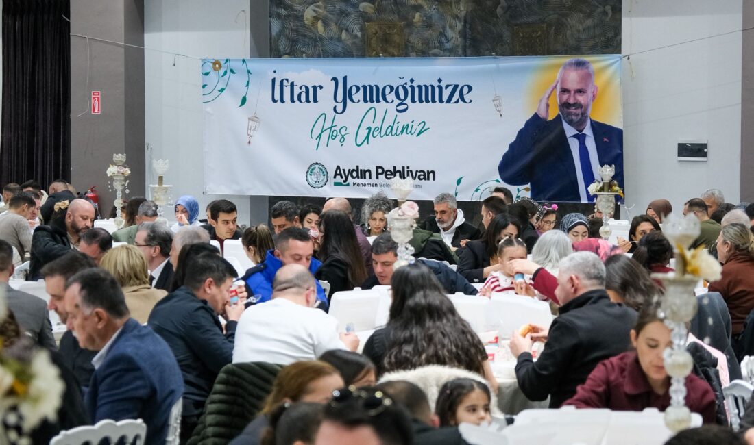 Menemen Belediye Başkanı Aydın Pehlivan, Ramazan Ayı iftar programlarında Menemenlilerle