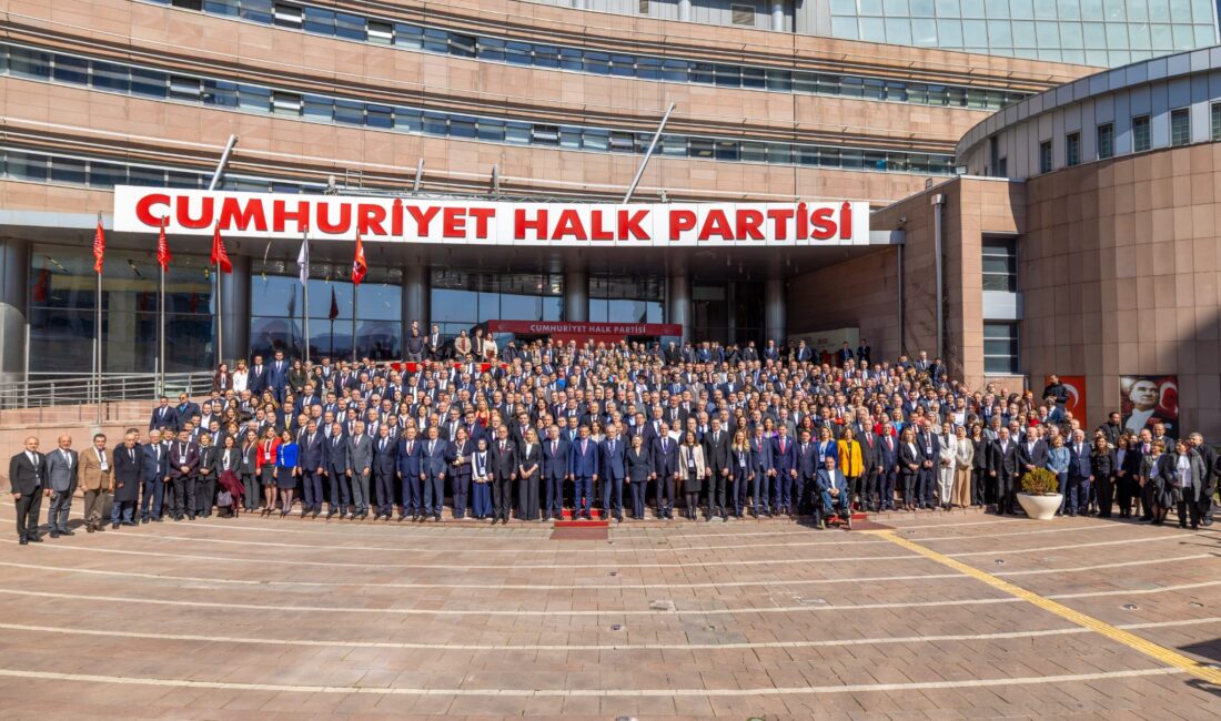 HABER/Sait TEMUR  Cumhuriyet Halk Partisi Lideri Özgür Özel, partisinin genel