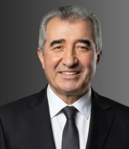 Necdet Saraç yazar fotoğrafı