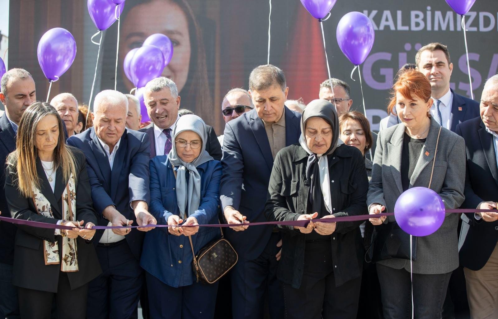 HABER/Sait TEMURİzmir Büyükşehir Belediye Başkanı Dr. Cemil Tugay, 8 Mart