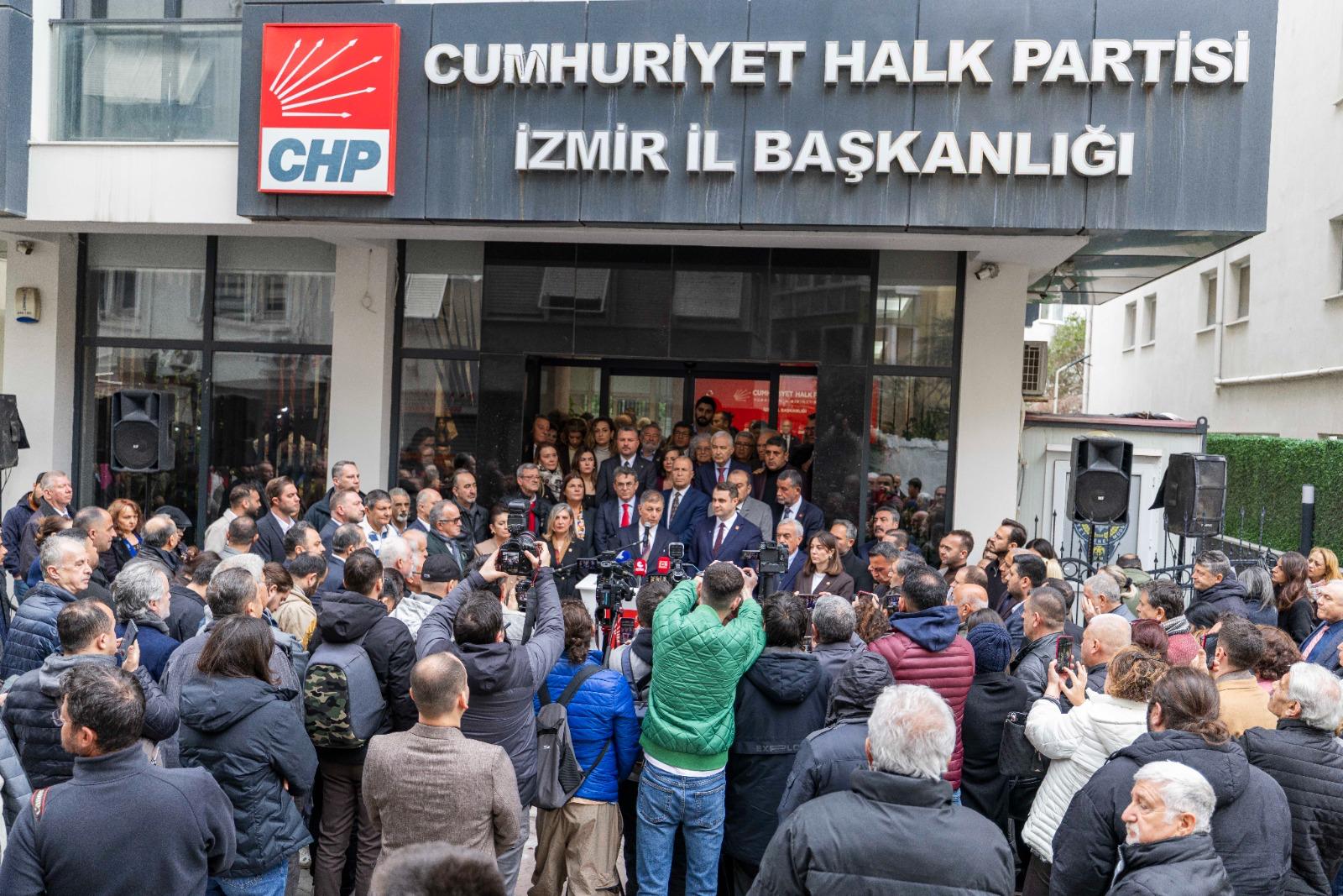 HABER/Sait TEMURİzmir Büyükşehir Belediye Başkanı Dr. Cemil Tugay, Cumhuriyet Halk