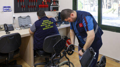 Buca Belediyesi, engelli vatandaşların günlük yaşamını kolaylaştıran hizmetlerini güçlendirmeye devam