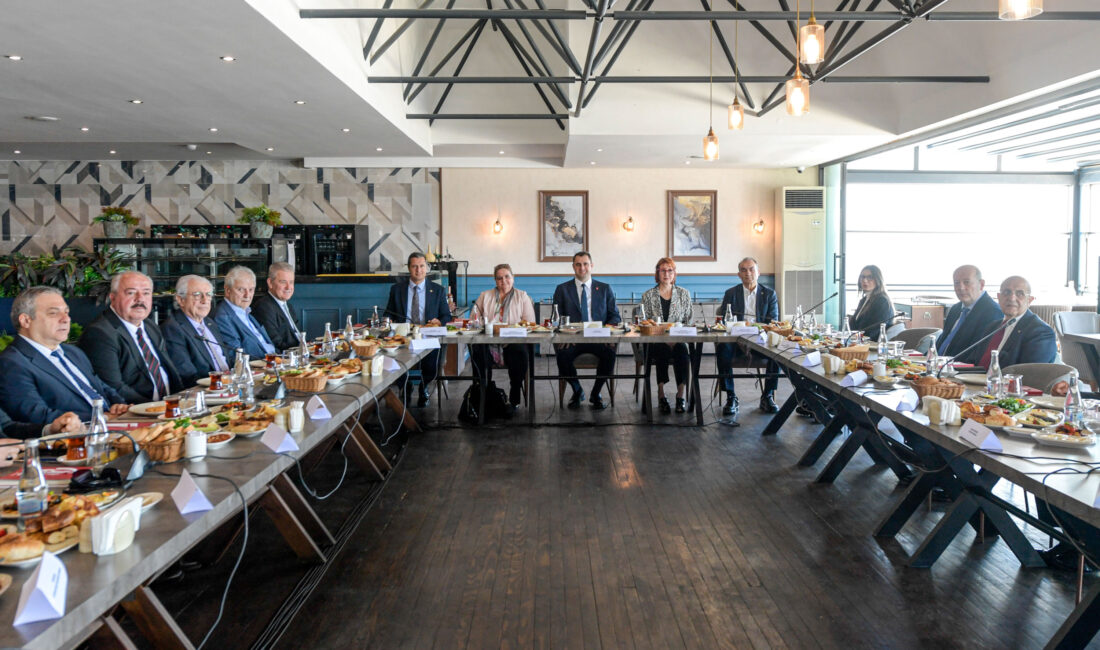 “CHP OLARAK TÜRKİYE’Yİ KRİZDEN ÇIKARTACAĞIZ, İŞ DÜNYASININ VE MİLLETİMİZİN SORUNLARINI