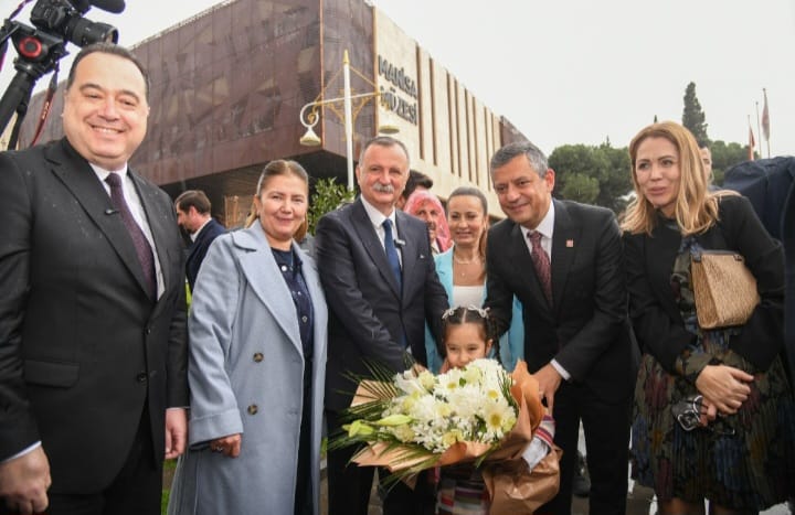 HABER/Sait TEMURCumhuriyet Halk Partisi Genel Başkanı Özgür Özel Yunusemre Belediyesi’nin
