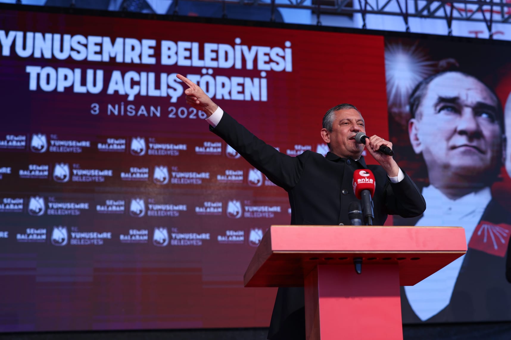 HABER/Sait TEMURCumhuriyet Halk Partisi Genel Başkanı Özgür Özel, Manisa Yunusemre Belediyesi’nin toplu