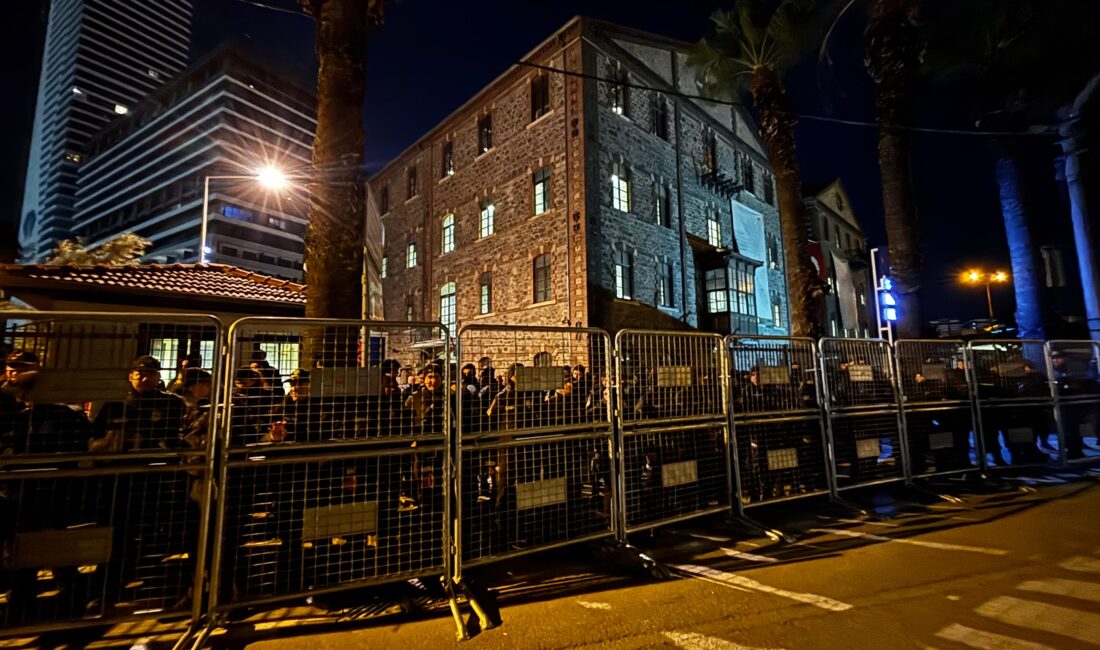 FRANSA'DA BULUNAN TUGAY İLK UÇAKLA DÖNÜYOR
