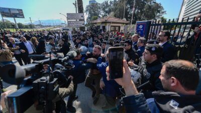 HABER/Sait TEMURMülkiyeti İzmir Büyükşehir Belediyesine ait Meslek Fabrikası sabah karanlığında
