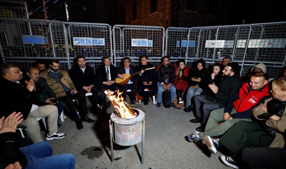 “Bugün herkesi 18.00'deki büyük mitinge davet ediyorum”
