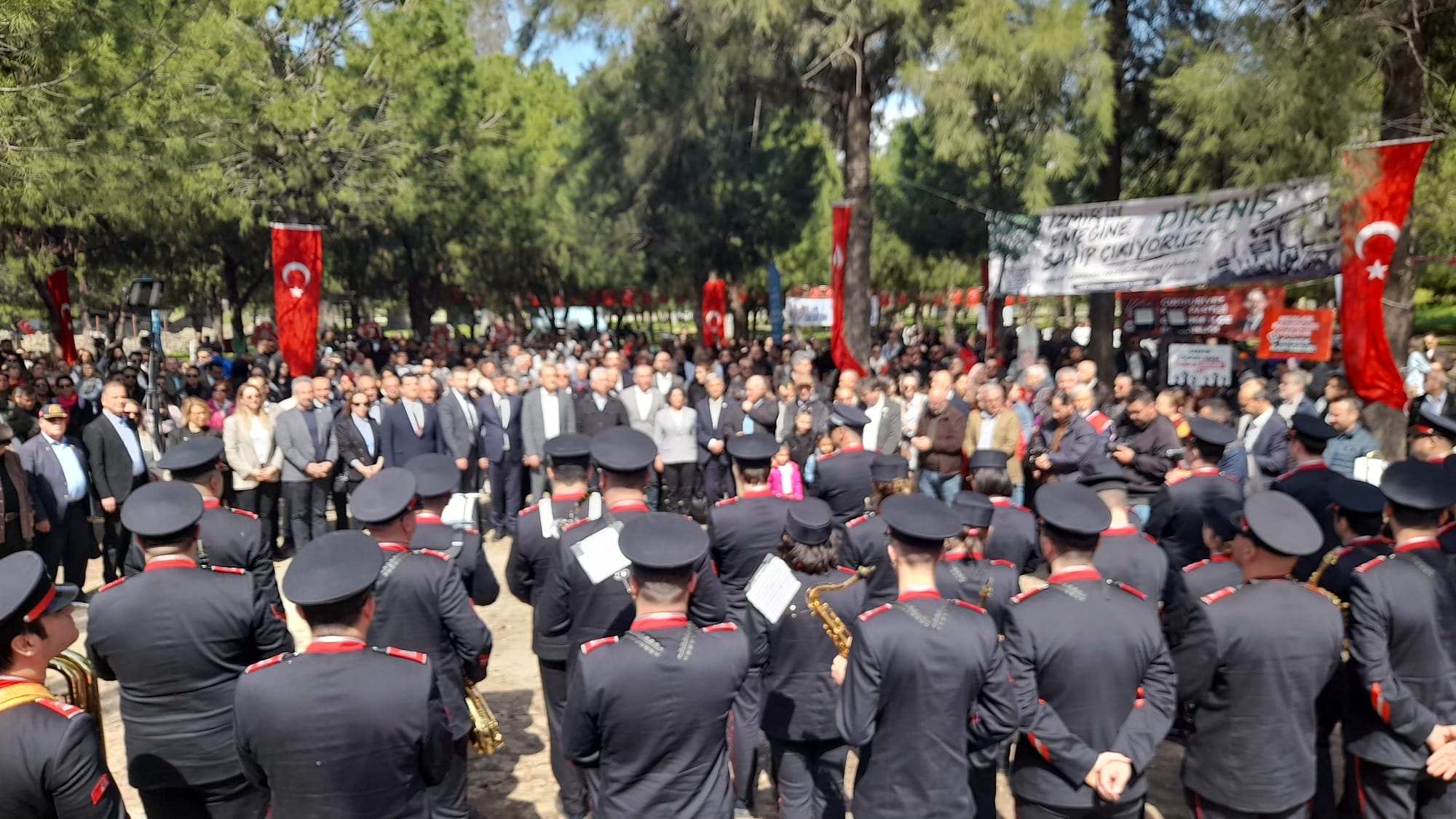 HABER/Sait TEMURİzmir Büyükşehir Belediyesi Meslek Fabrikası binasında düzenlenmesi planlanan Bahar