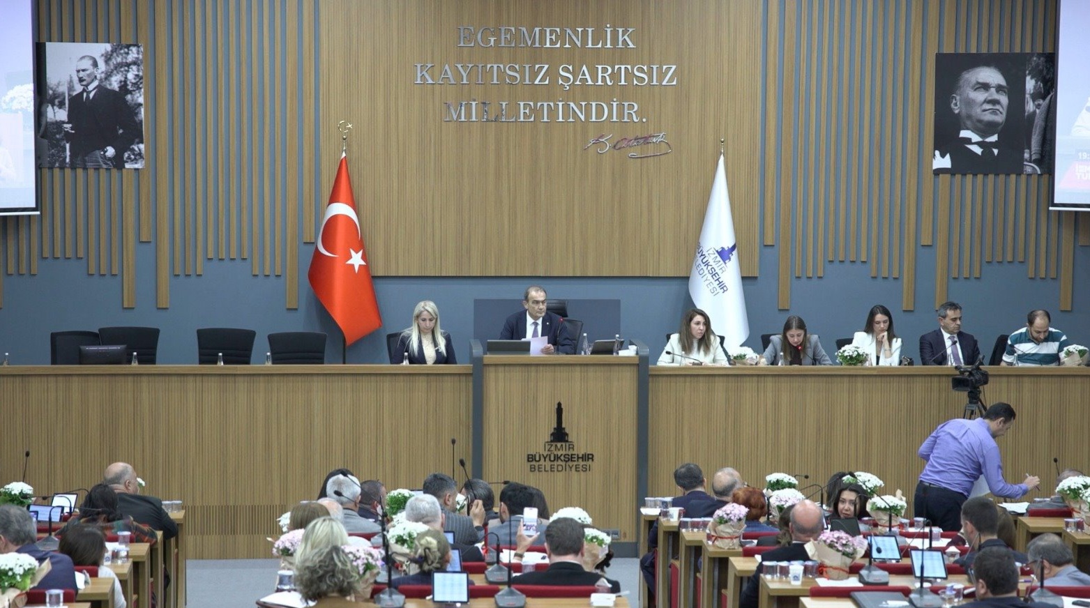 HABER/Sait TEMURİzmir Büyükşehir Belediyesi Meclisi’nde gündem, Şanlıurfa ve Kahramanmaraş’ta meydana