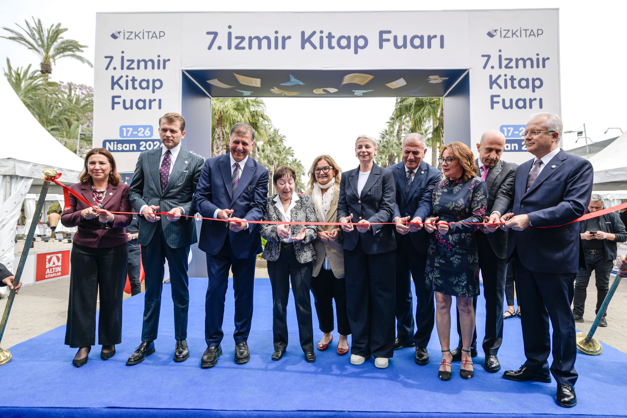 HABER/Sait TEMURİzmir Büyükşehir Belediye Başkanı Dr. Cemil Tugay, 17-26 Nisan