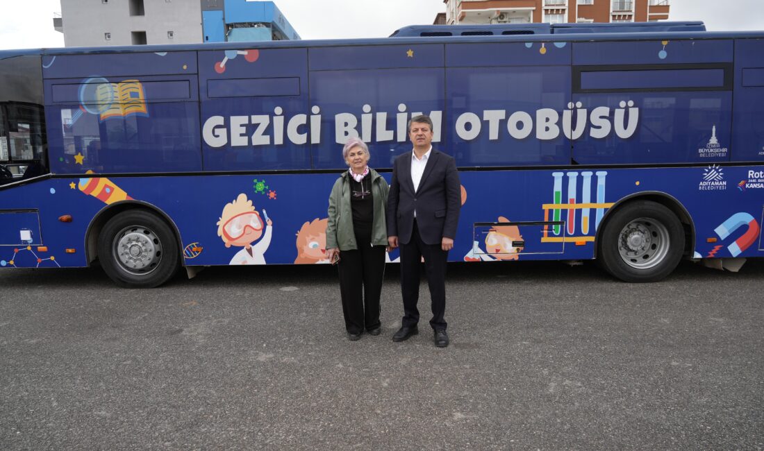  HABER/Sait TEMURİzmir Büyükşehir Belediyesi’nin hibe ettiği “Gezici Bilim Otobüsü” Adıyamanlı