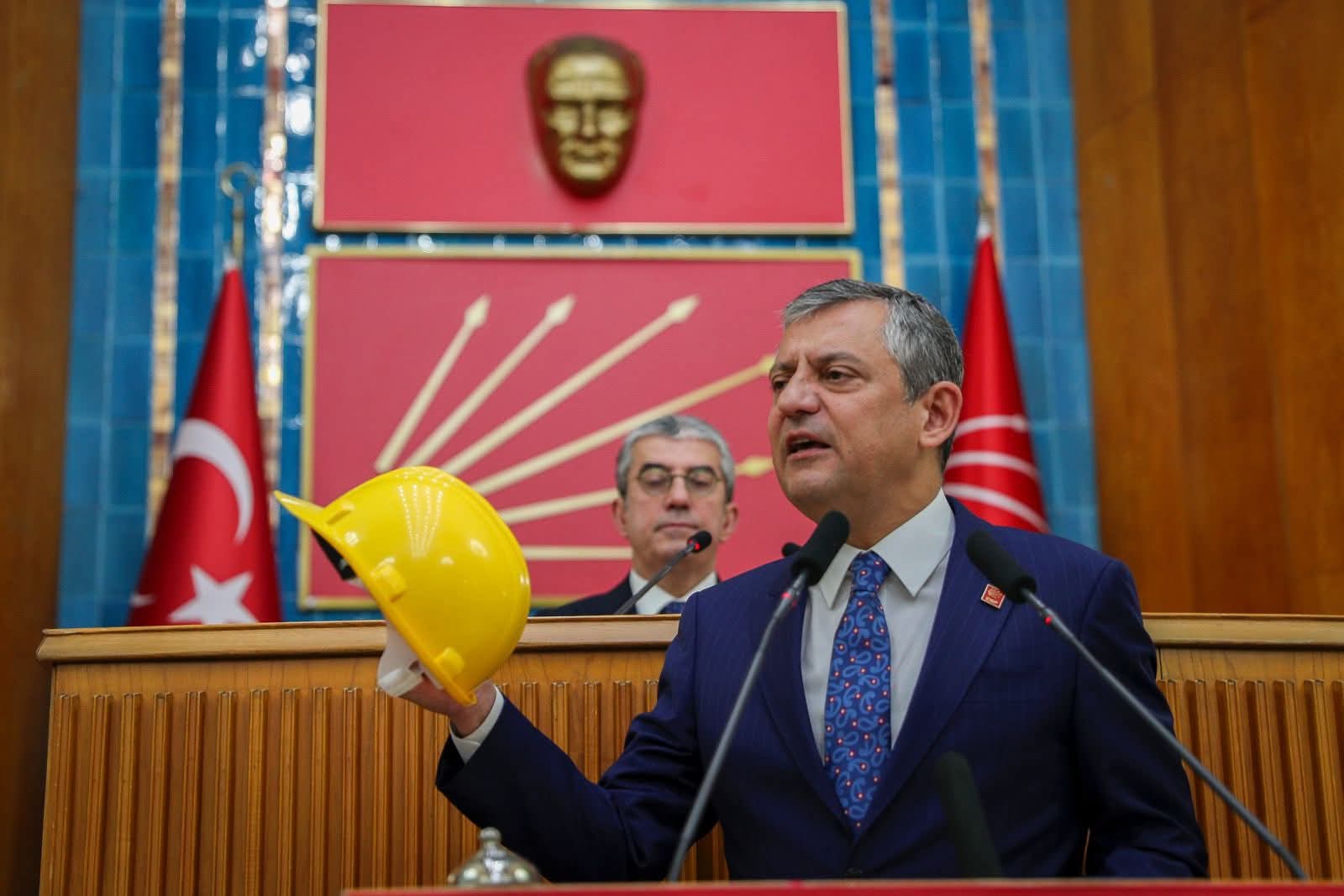 HABER/Sait TEMURCumhuriyet Halk Partisi Genel Başkanı Özgür Özel, partisinin TBMM grup toplantısında gündemi