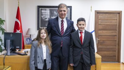 "Meryem ve Aras Cemil Tugay'dan koltuğu devraldı"
