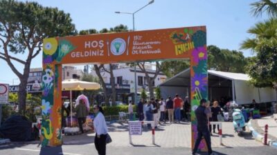 HABER/Sait TEMUR 15. Uluslararası Alaçatı Ot Festivali’nde stantlar açıldı, yarışmalar